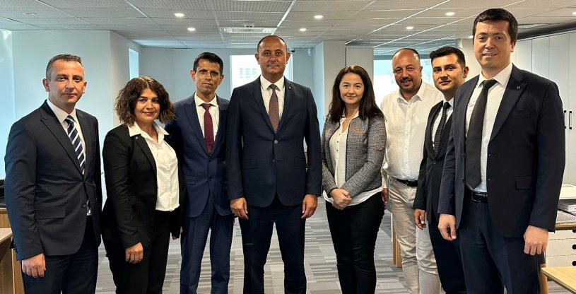 AKÜLKÜ, HALKBANK PERFORMANS TOPLANTISINA KATILAN ŞUBELERİN YÖNETİCİ VE ÜYELERİMİZİ ZİYARET ETTİ  (3)