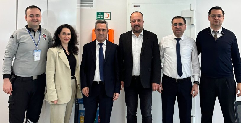 AKÜLKÜ, ZİRAAT VE HALK BANKASI İLE ZİRAAT KATILIM ŞUBELERİNİ ZİYARET ETTİ