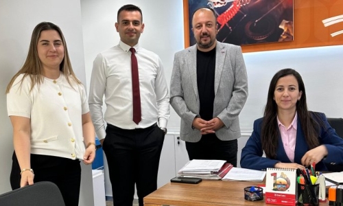 AKÜLKÜ, ZİRAAT KATILIMIN 10. YAŞINI ANTALYA'DA KUTLADI, HALKBANK ŞUBELERİNİ ZİYARET ETTİ